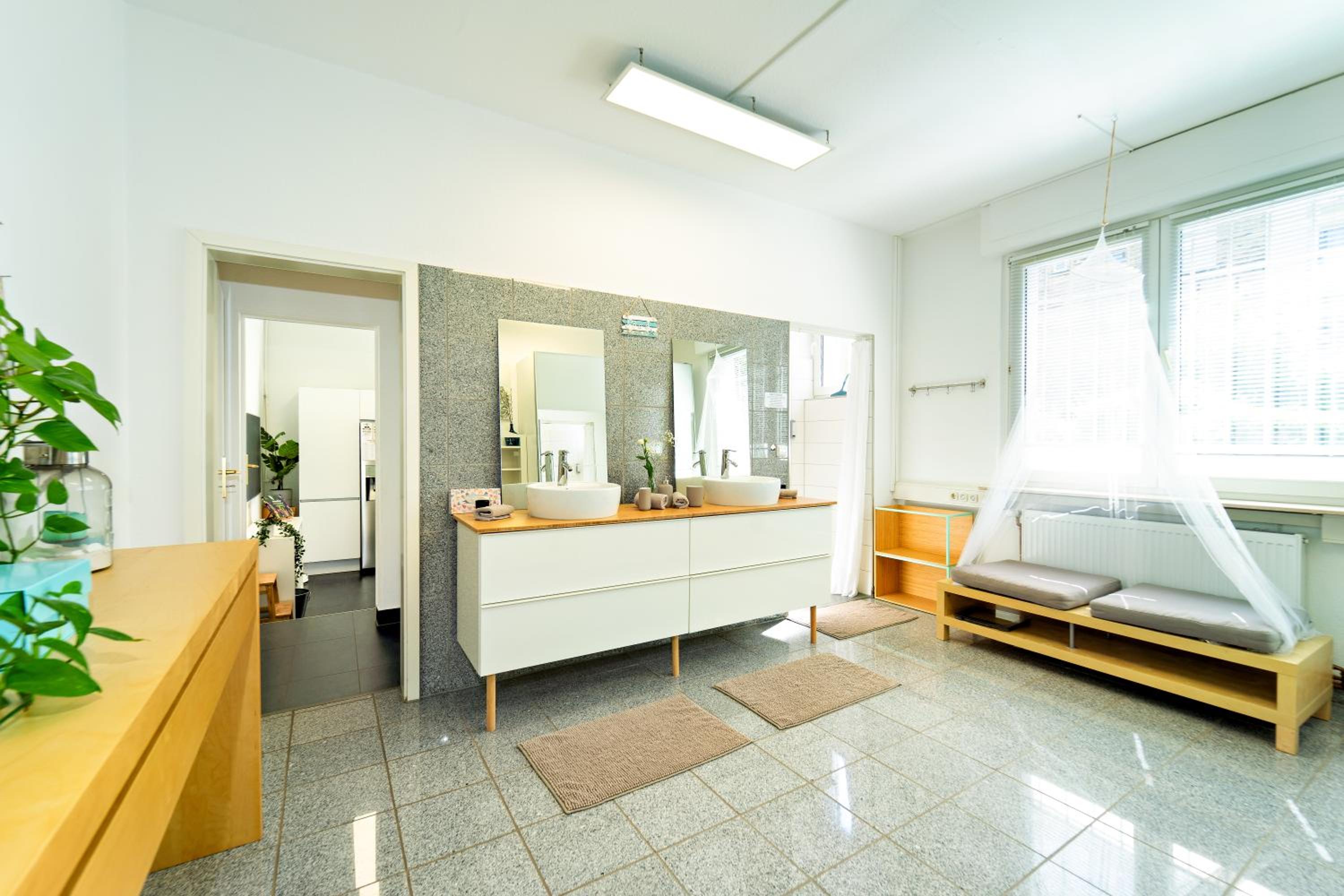 Loft House 170qm, Central, Own Garden, Parking lot