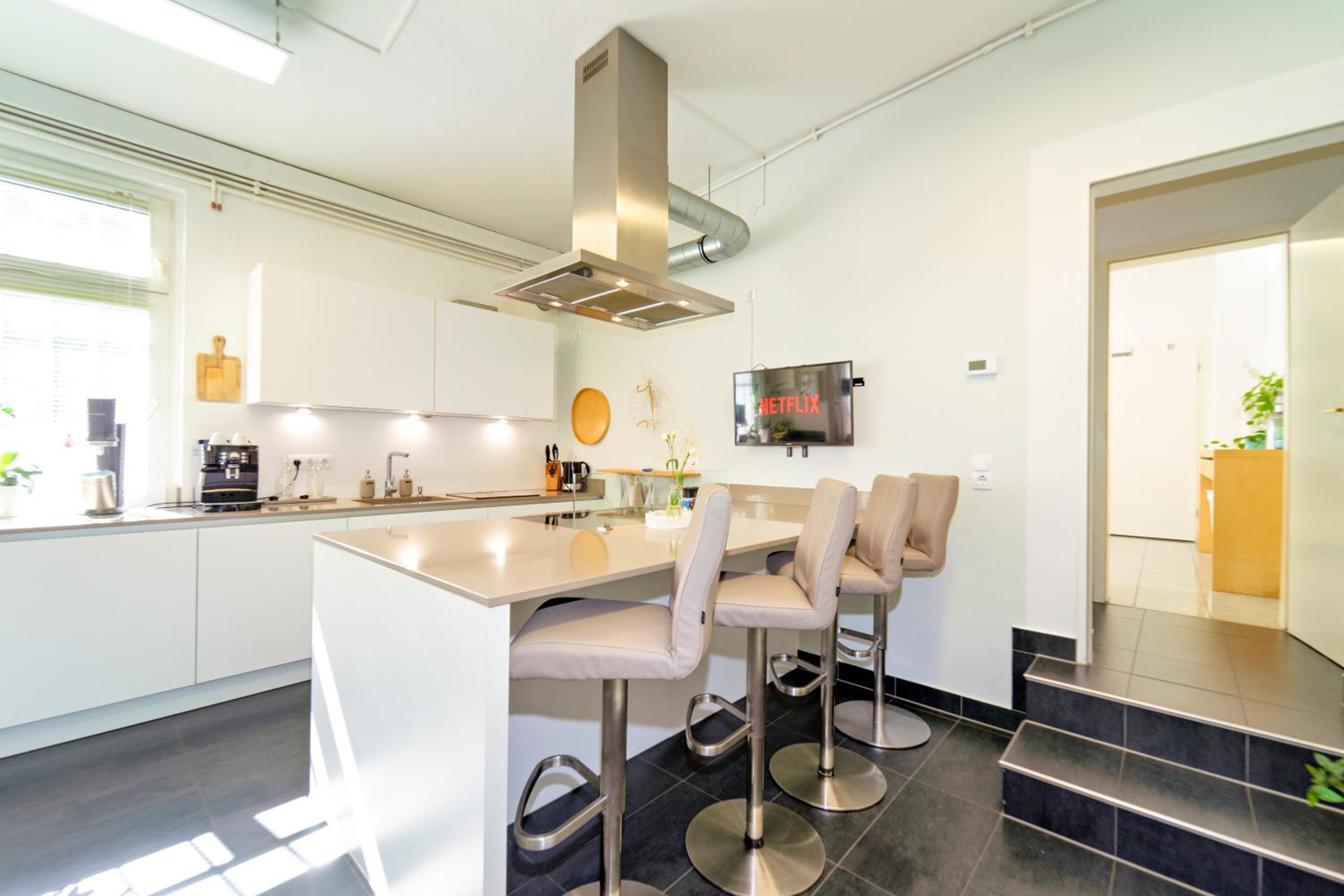 Loft House 170qm, Central, Own Garden, Parking lot