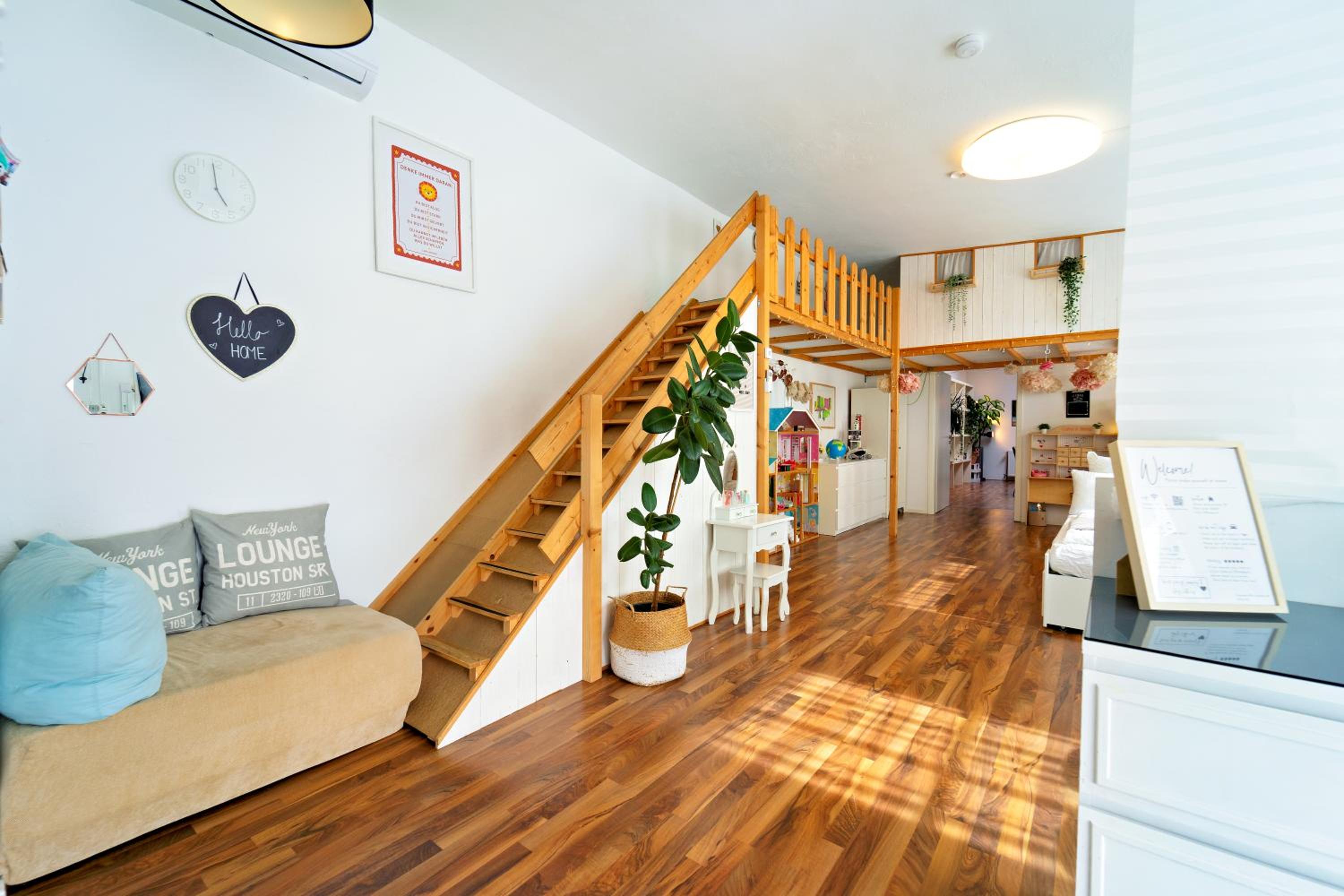 Loft House 170qm, Central, Own Garden, Parking lot