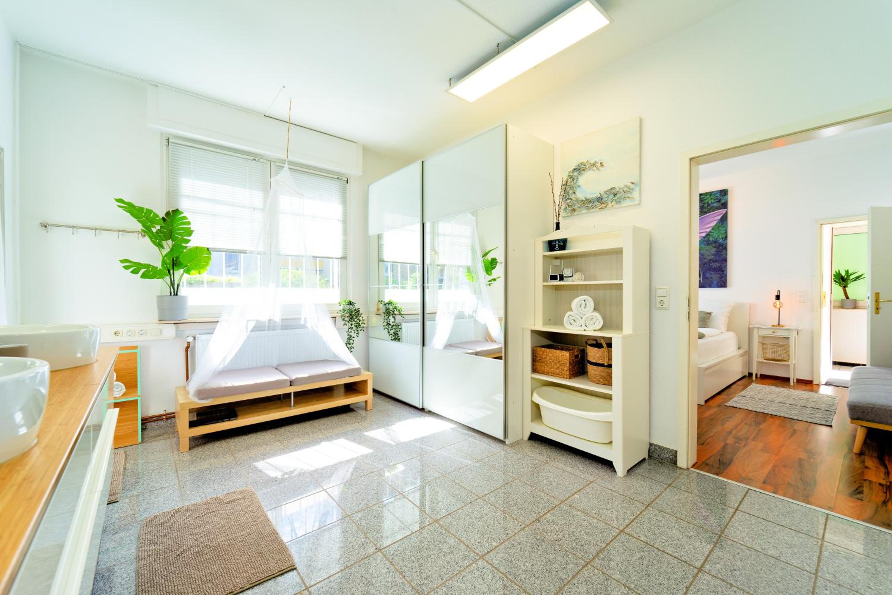 Loft House 170qm, Central, Own Garden, Parking lot