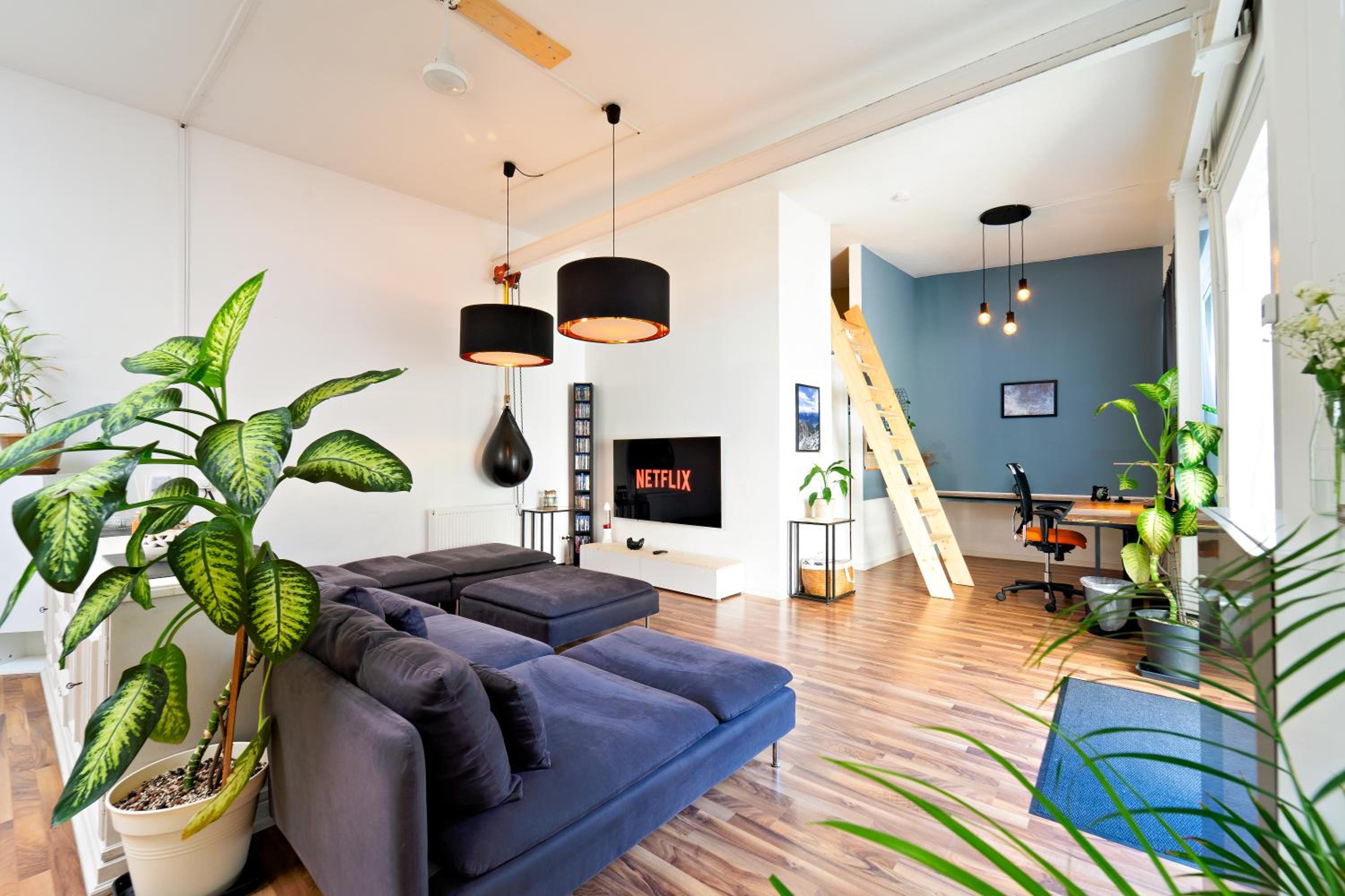 Loft House 170qm, Central, Own Garden, Parking lot