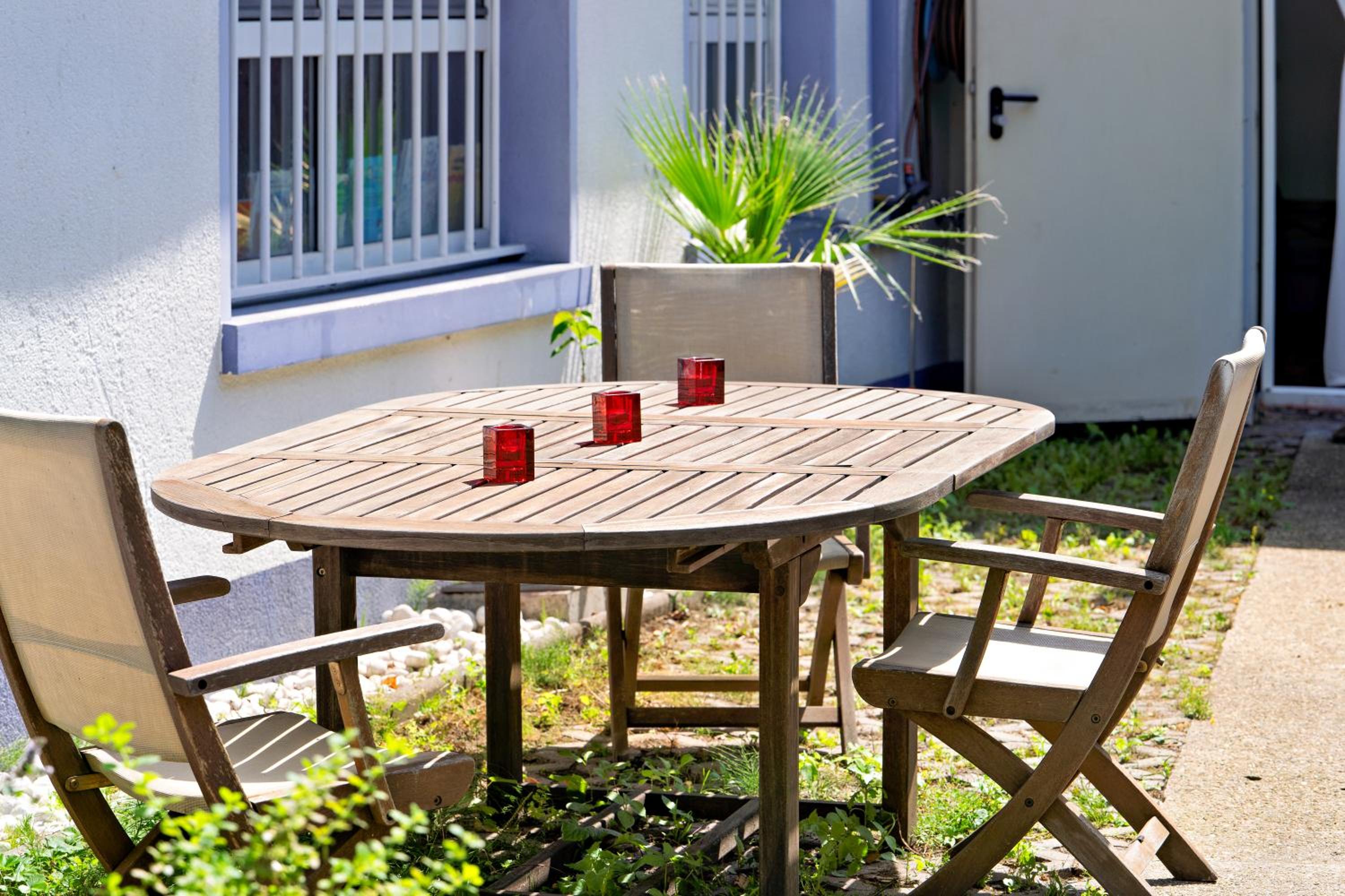 Loft House 170qm, Central, Own Garden, Parking lot