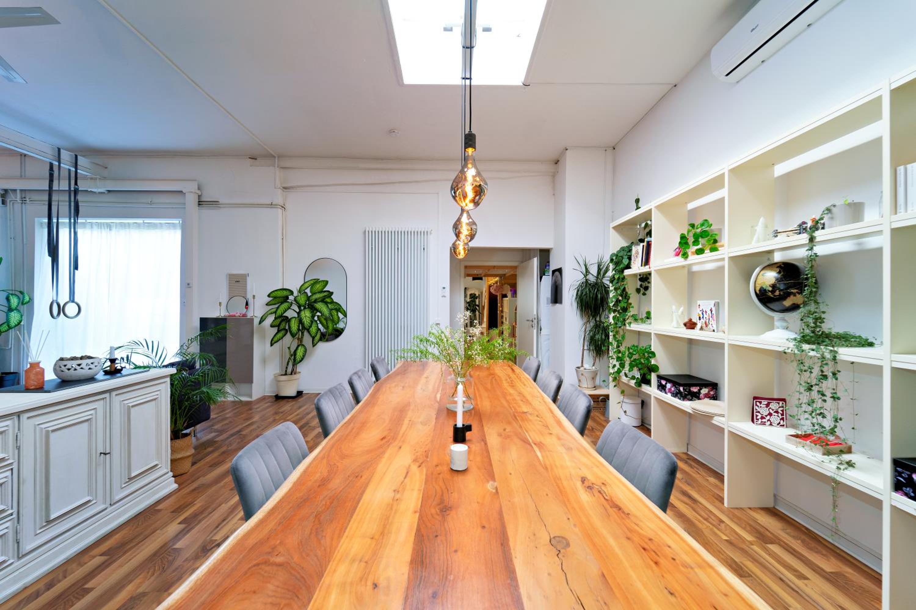 Loft House 170qm, Central, Own Garden, Parking lot