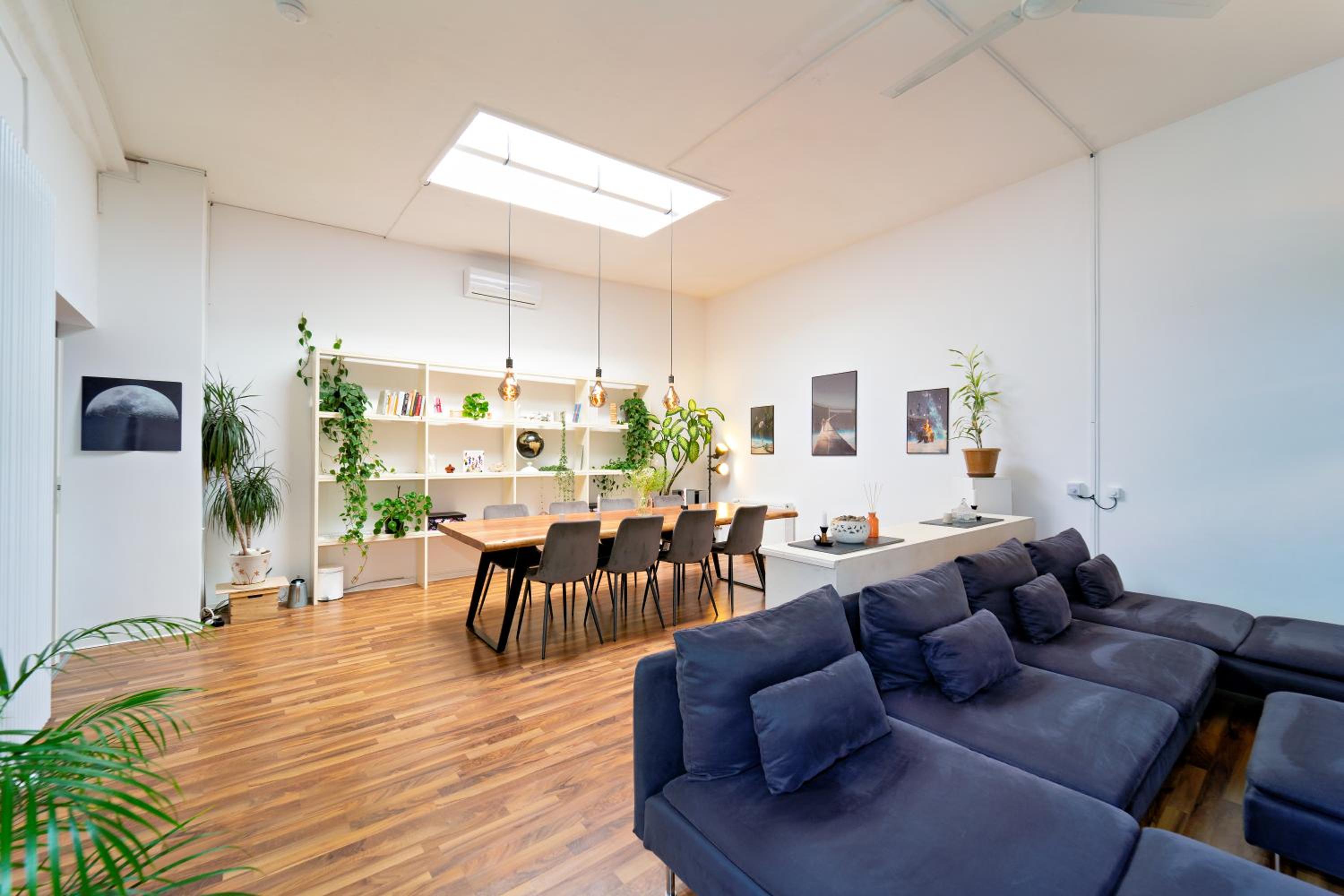 Loft House 170qm, Central, Own Garden, Parking lot
