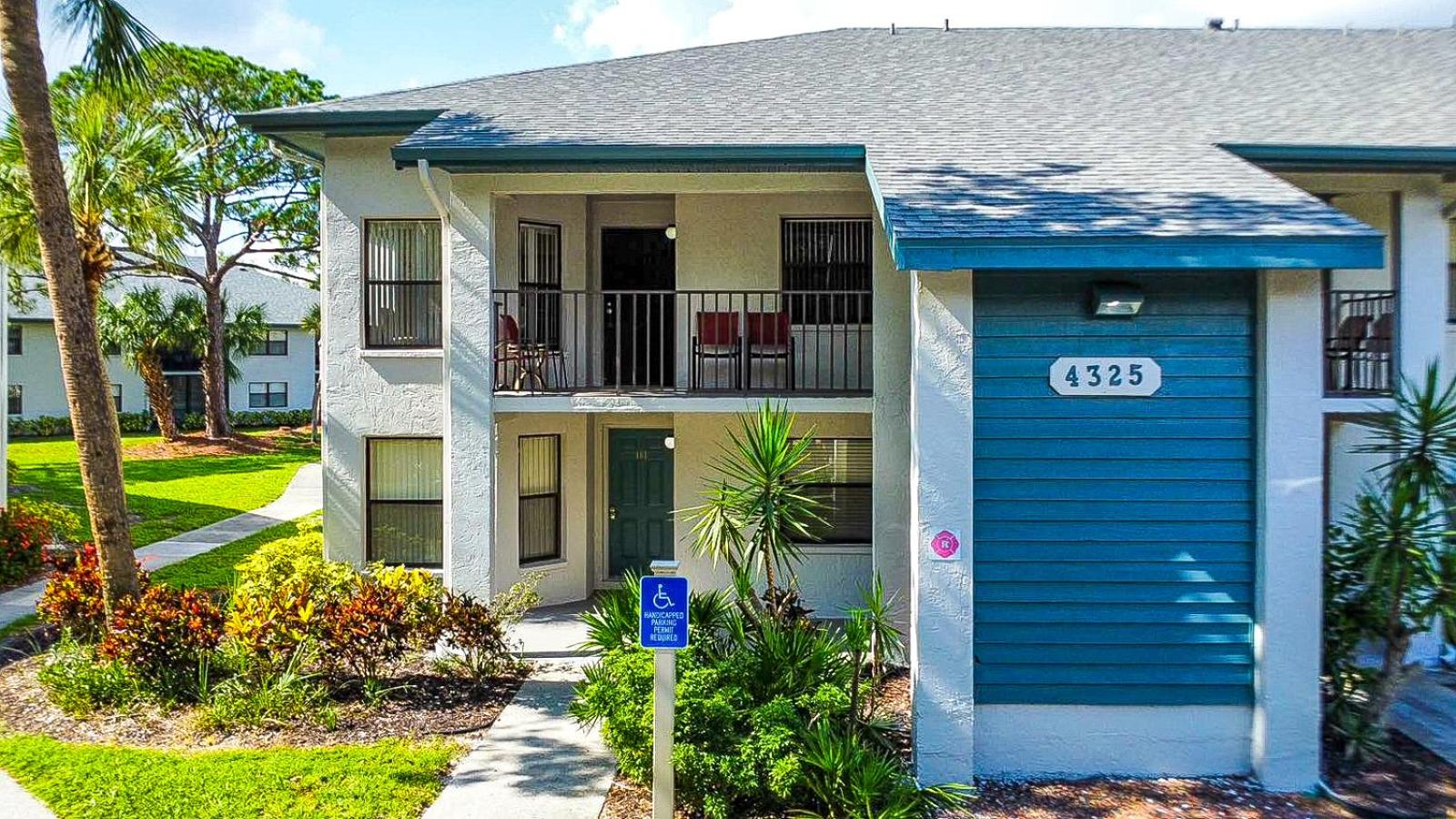 Spacious Shorewalk 2B-2B Condo near Anna Maria Island, Beaches & IMG Academy view 3