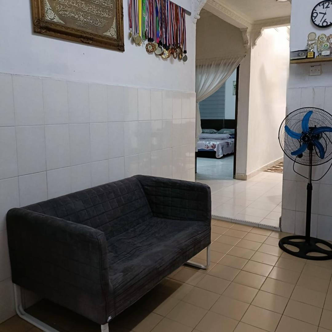 kak yatt homestay serendah photo 5