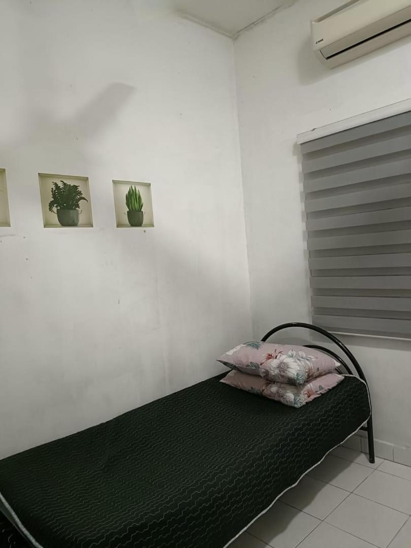 kak yatt homestay serendah photo 3