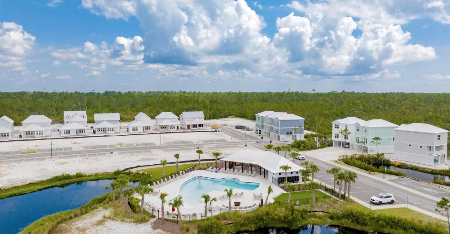 Coastal Blue by Current Tides Vacation Rentals view 4