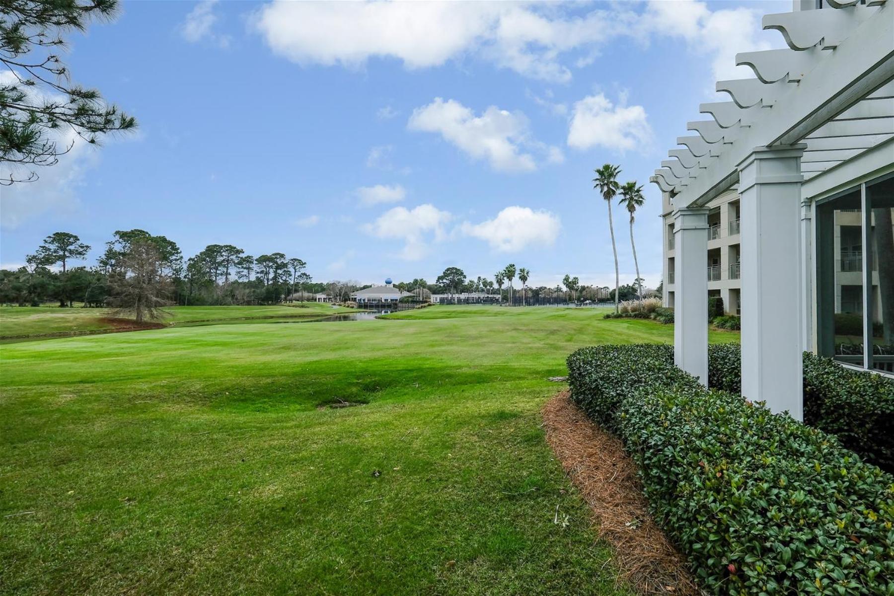 Peninsula at the Lonks A104 by Current Tides Vacation Rentals view 2