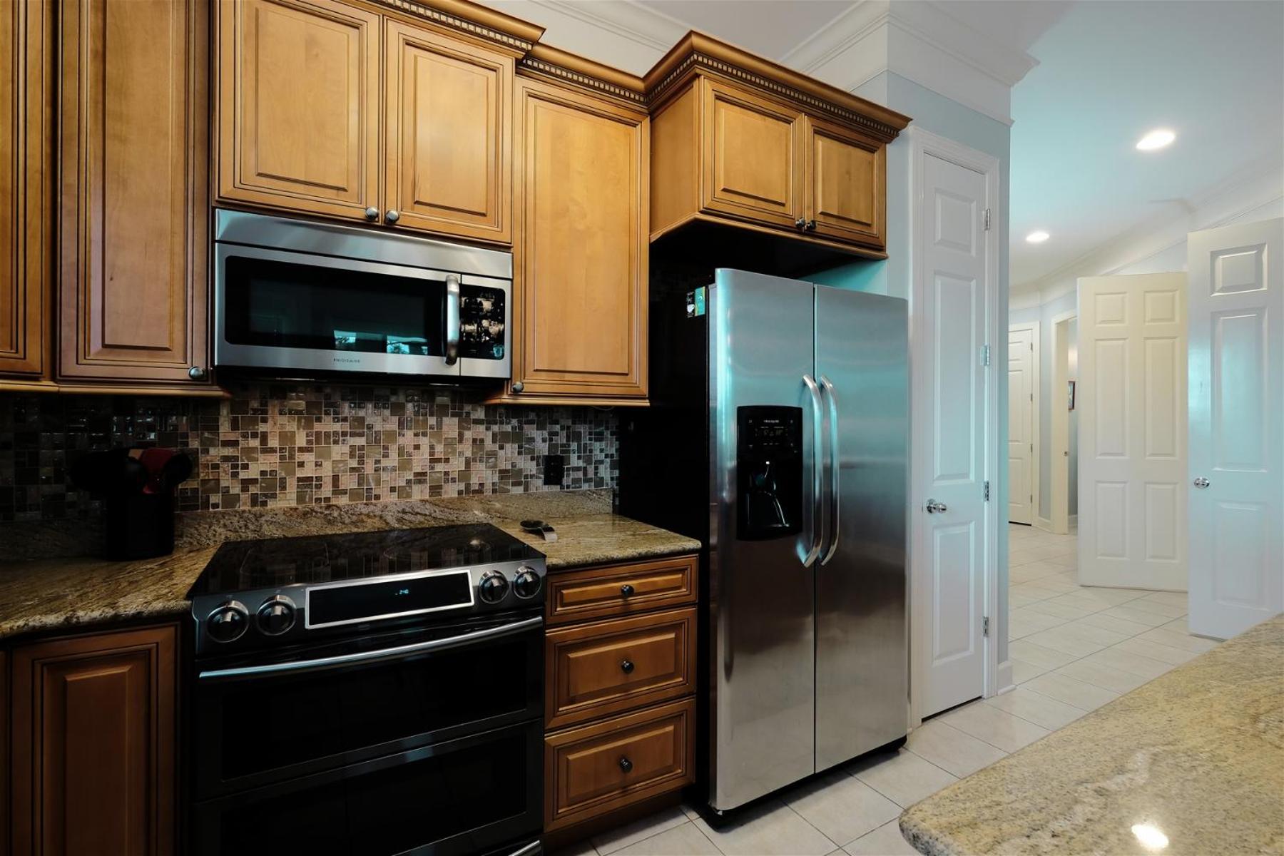 Peninsula at the Lonks A104 by Current Tides Vacation Rentals view 3