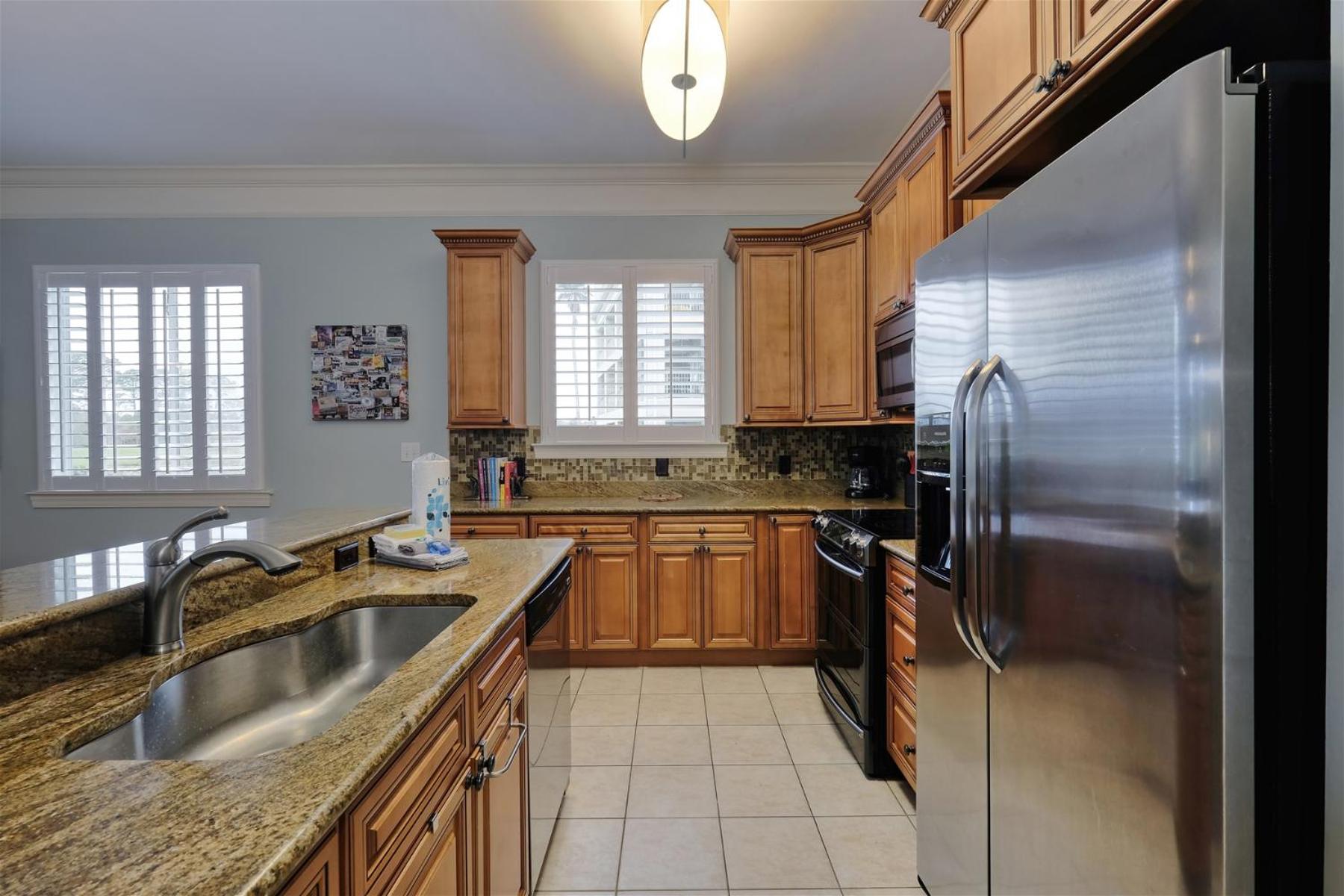 Peninsula at the Lonks A104 by Current Tides Vacation Rentals view 4