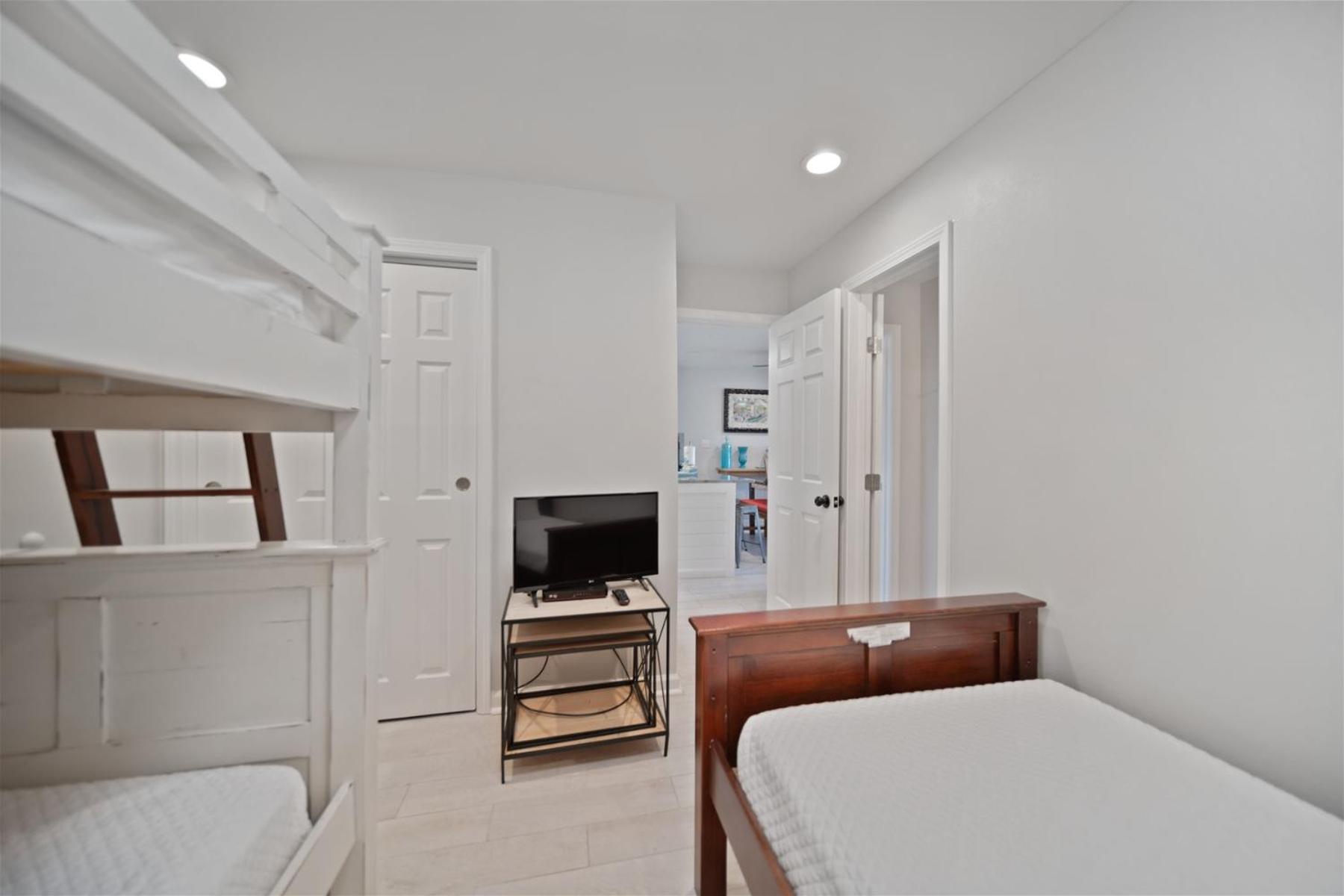 Romar Beach 101 by Current Tides Vacation Rentals view 4