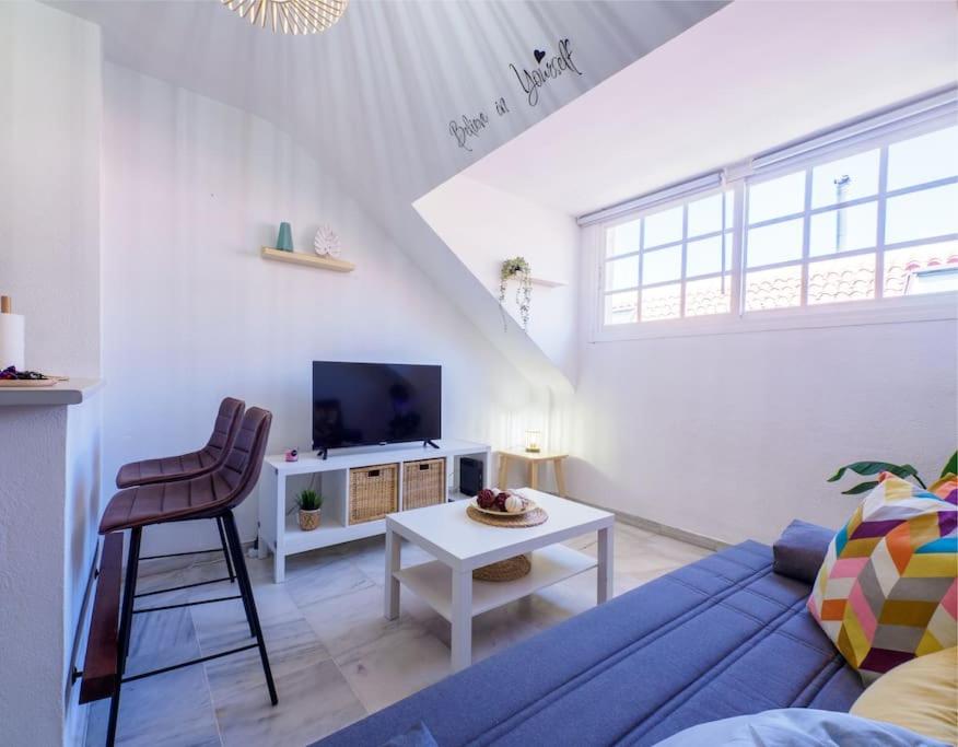 Apartamento céntrico a 130 metros del mar cálido y moderno view 3