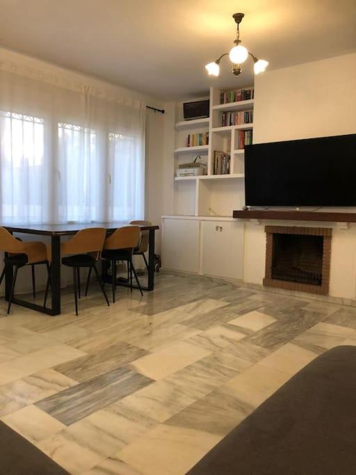 Amplio piso 3 bed 6 camas view 2