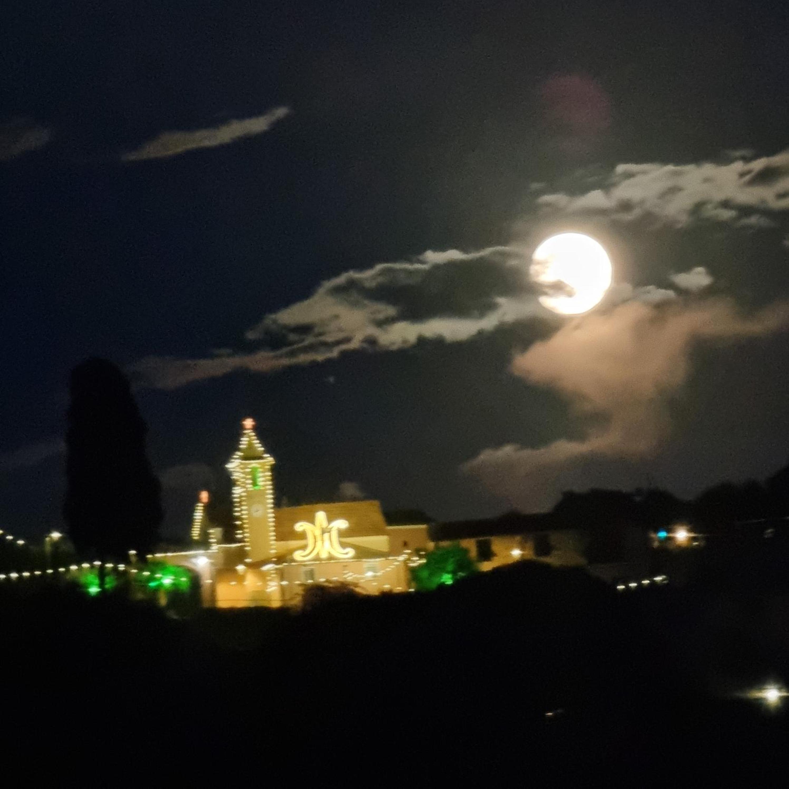 Appartamento Rapallo Sky Garden Maria Jose Liguria - Attico vista mare - Terraces - 2 bagni- 2 Camera da Letto - Box, Wi-fi, Idromassaggio Free inteiro Att