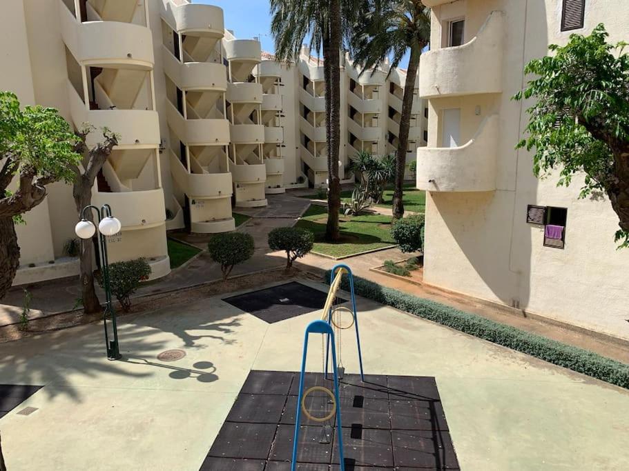 Apartamento con piscina a 200m de la playa en Denia view 2