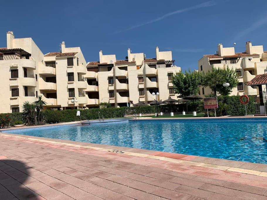 Apartamento con piscina a 200m de la playa en Denia view 3
