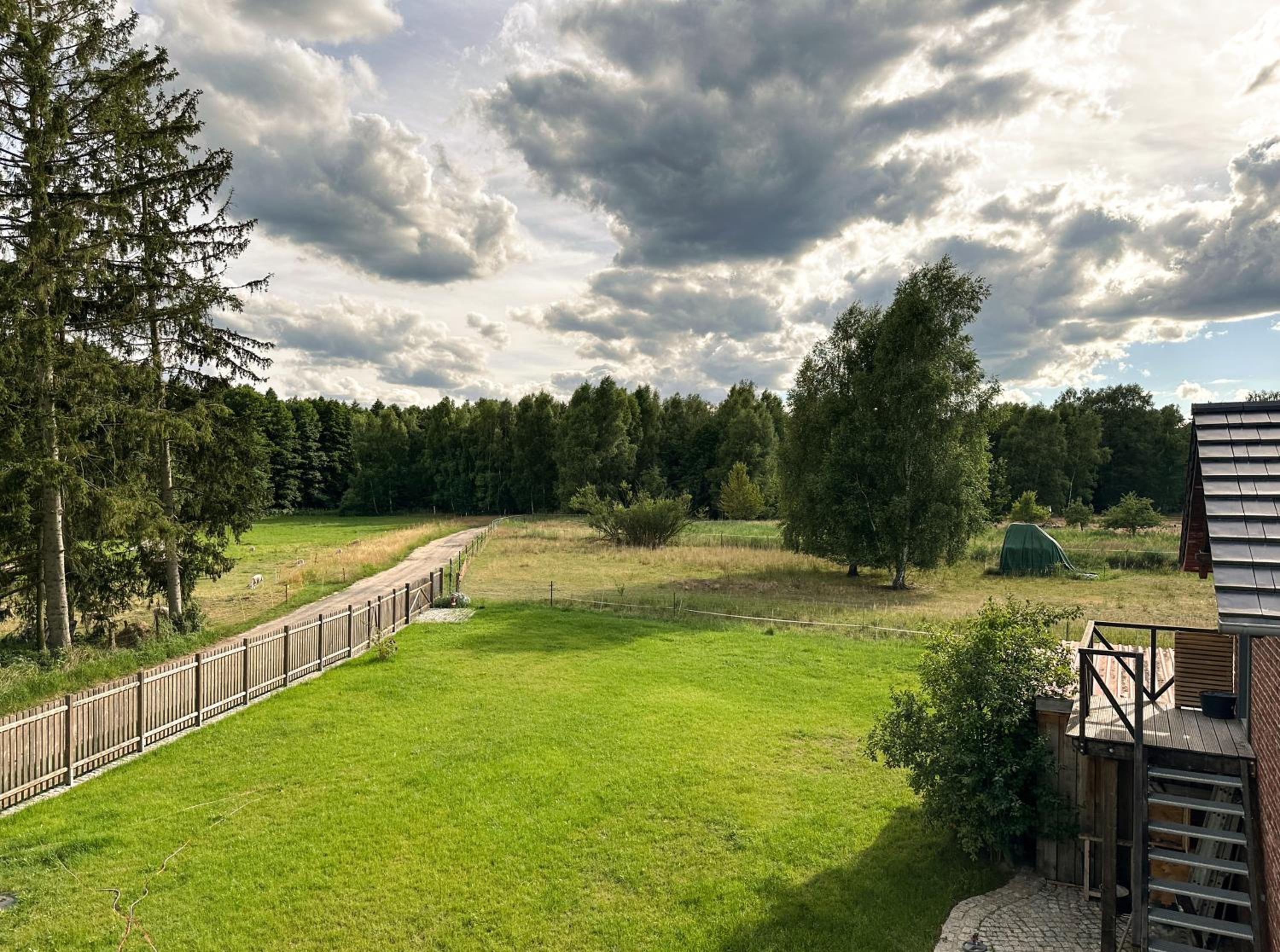 Landhaus hinter`m See Ferienwohnung Landliebe luxuriöser Wintergarten Kachelöfen