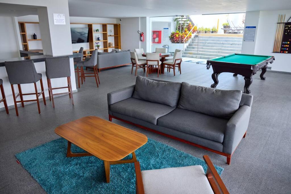 lounge