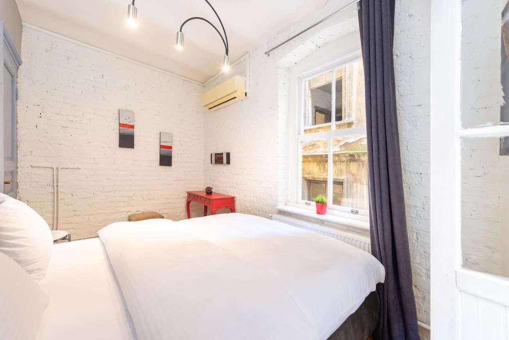 Marvelous Flat - 3 Bedrooms w 2 Terraces