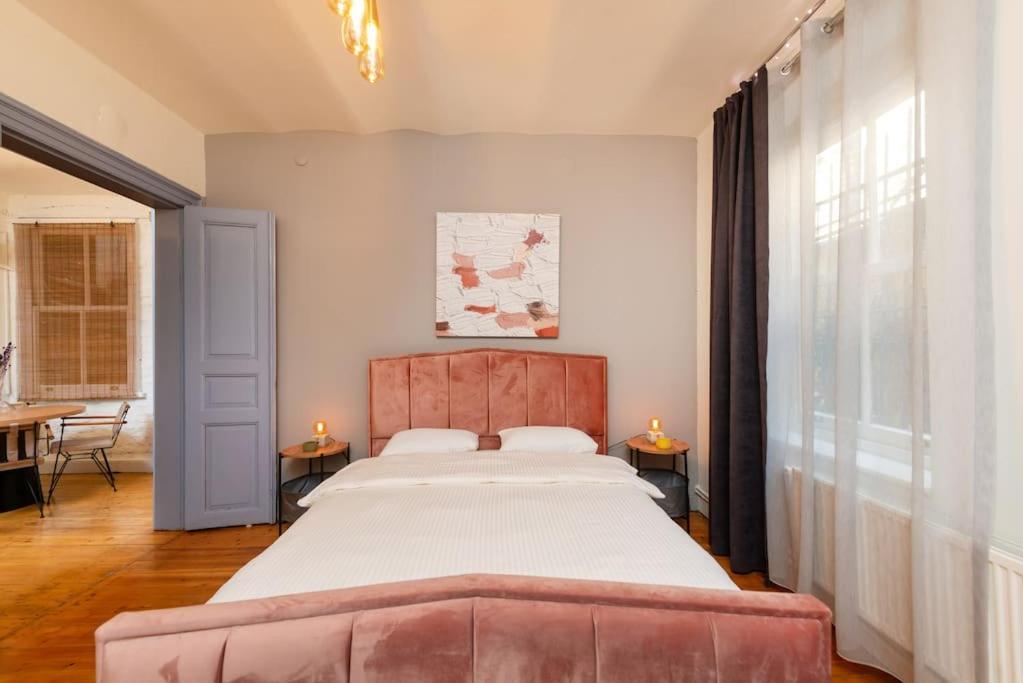 Marvelous Flat - 3 Bedrooms w 2 Terraces