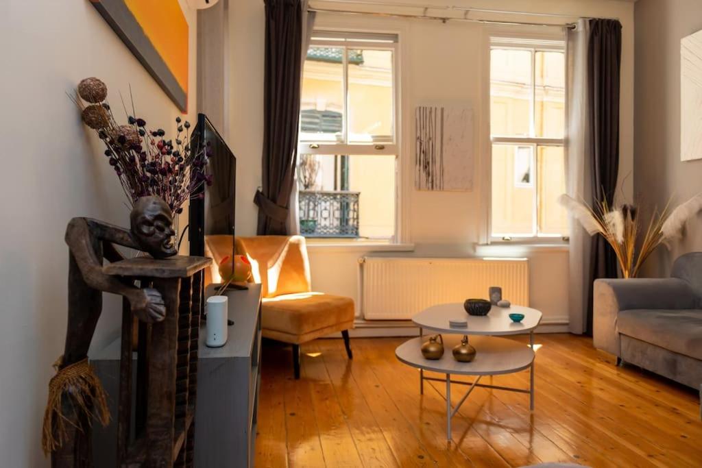 Marvelous Flat - 3 Bedrooms w 2 Terraces