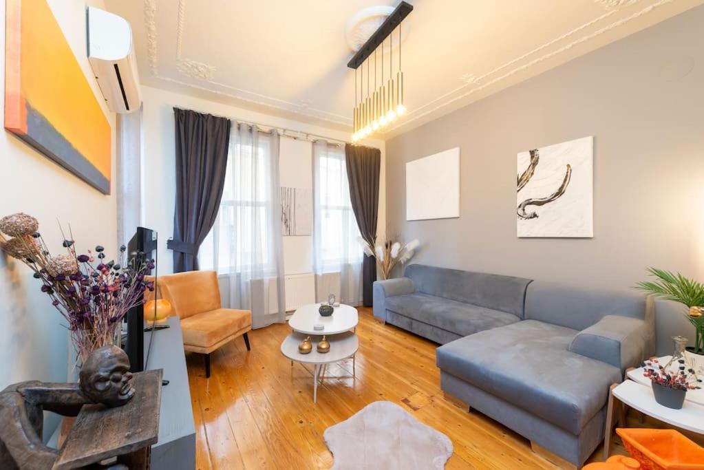 Marvelous Flat - 3 Bedrooms w 2 Terraces