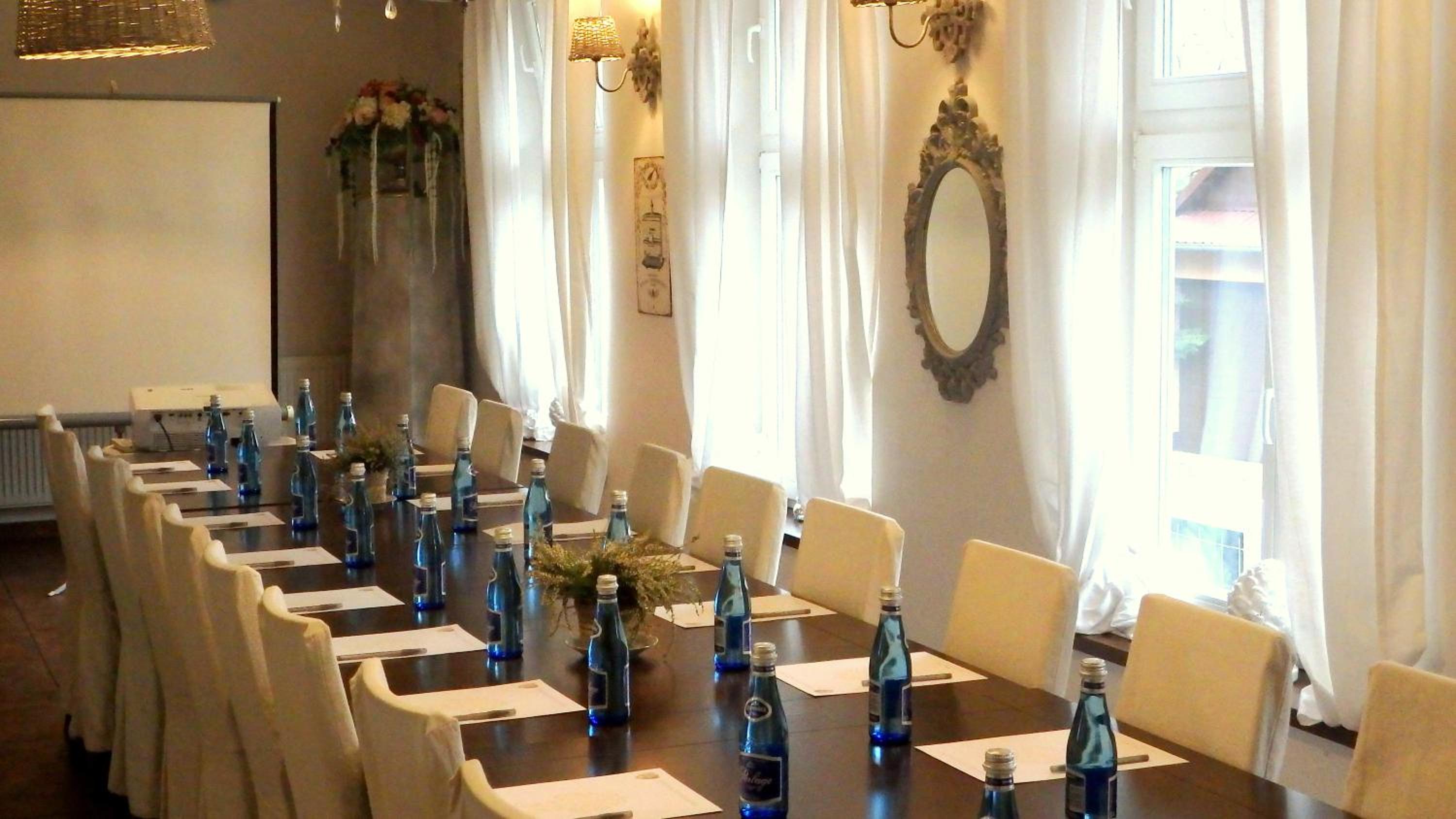 meeting & event spaces