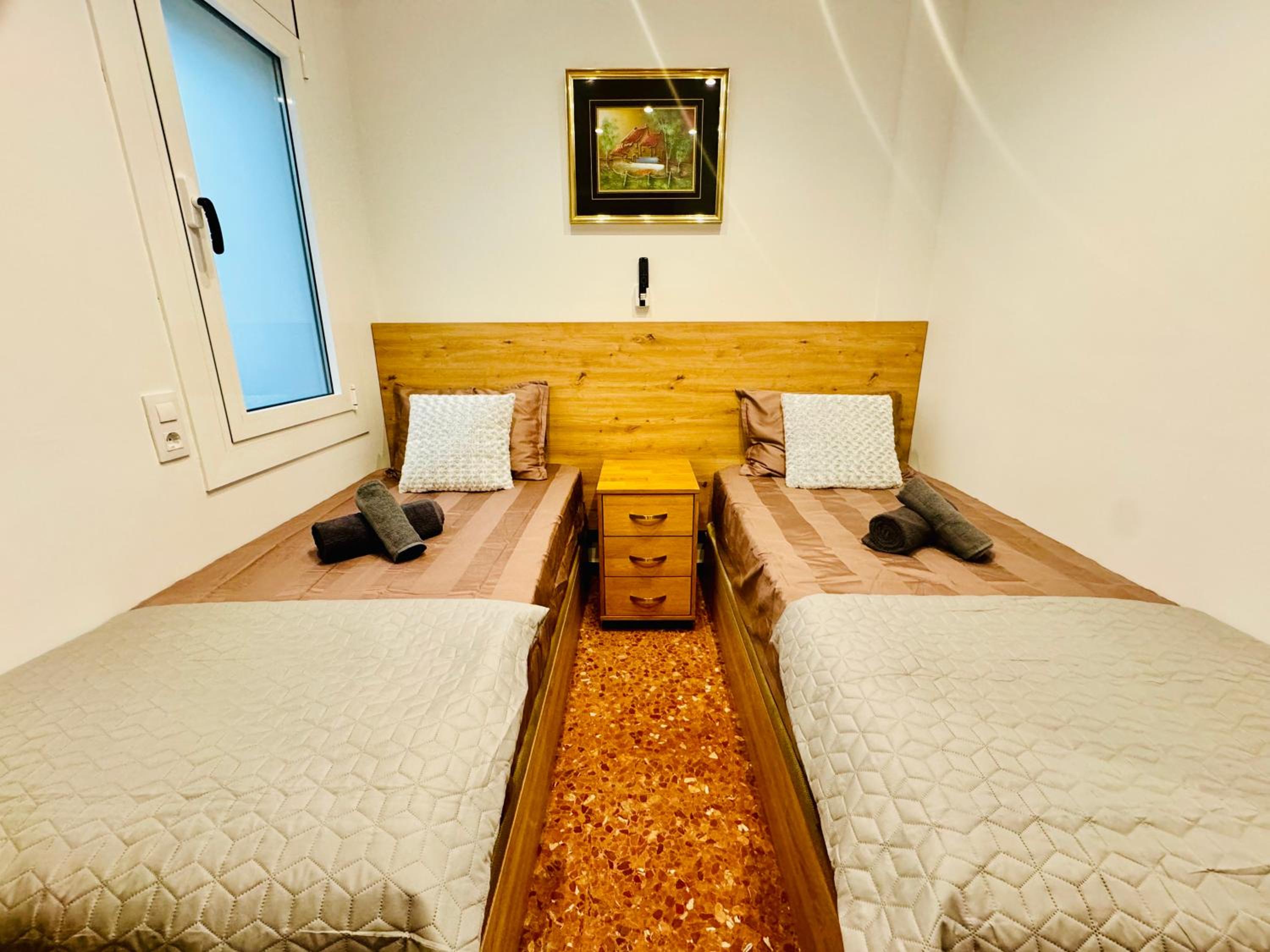 Newly renovated apartment, 6 mins to the beach photo 3