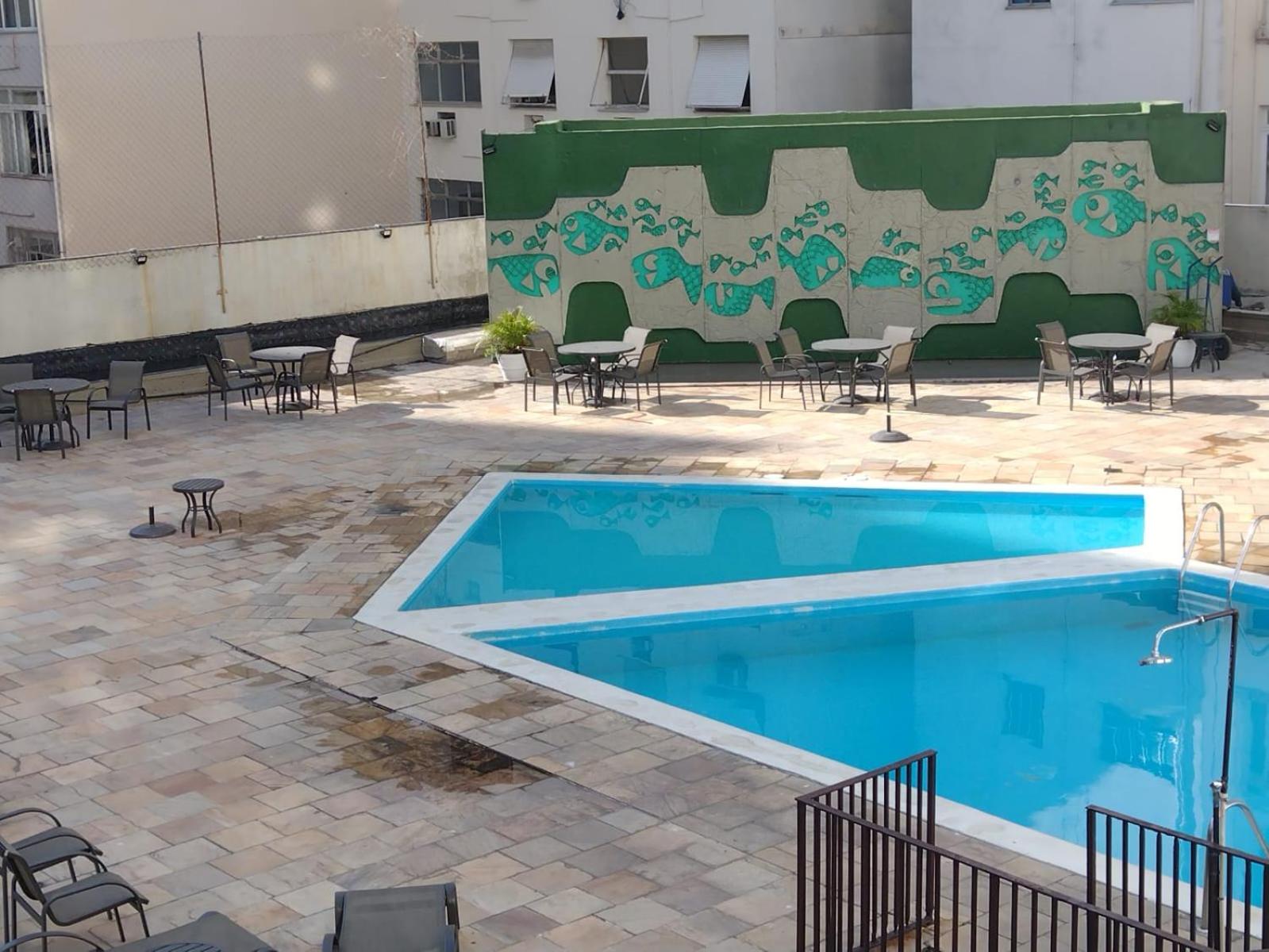 Apart Hotel 2 quadras da praia