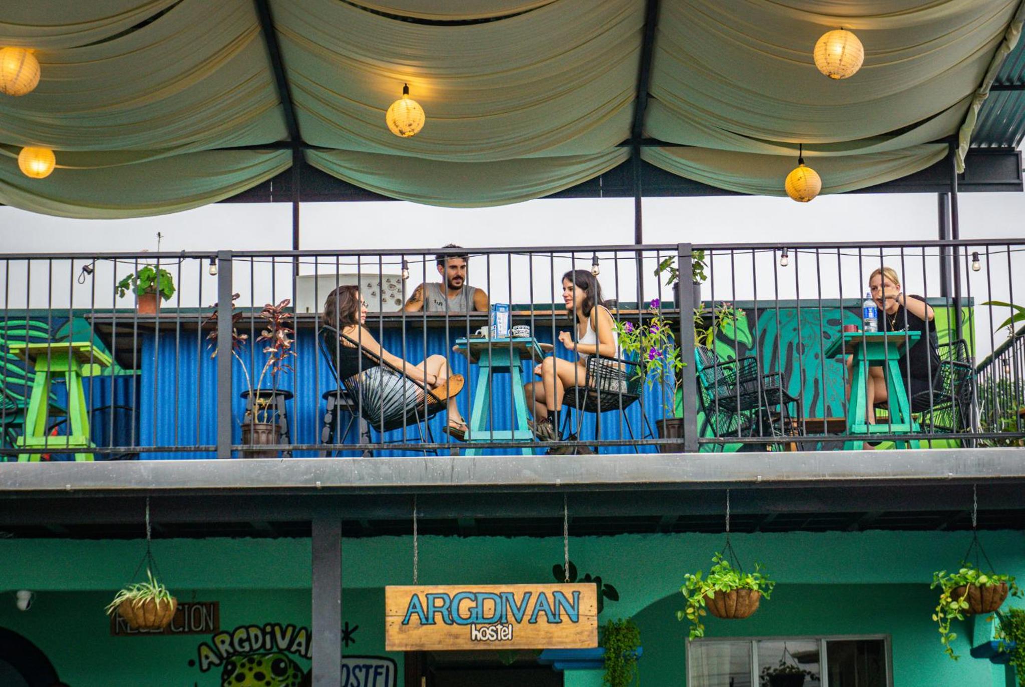 Argdivan Hostel