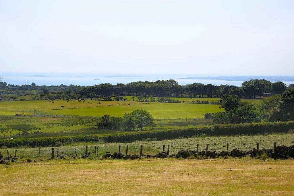 Hillcrest View