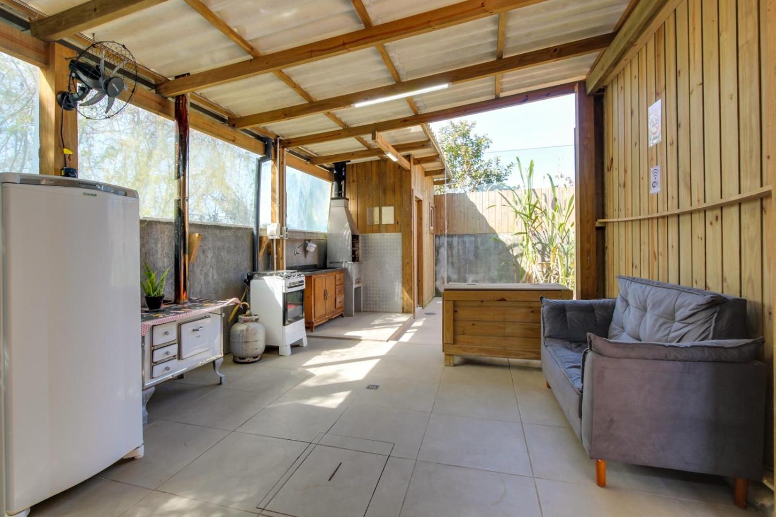 casa com vista para o mar espaço gourmet na BR101