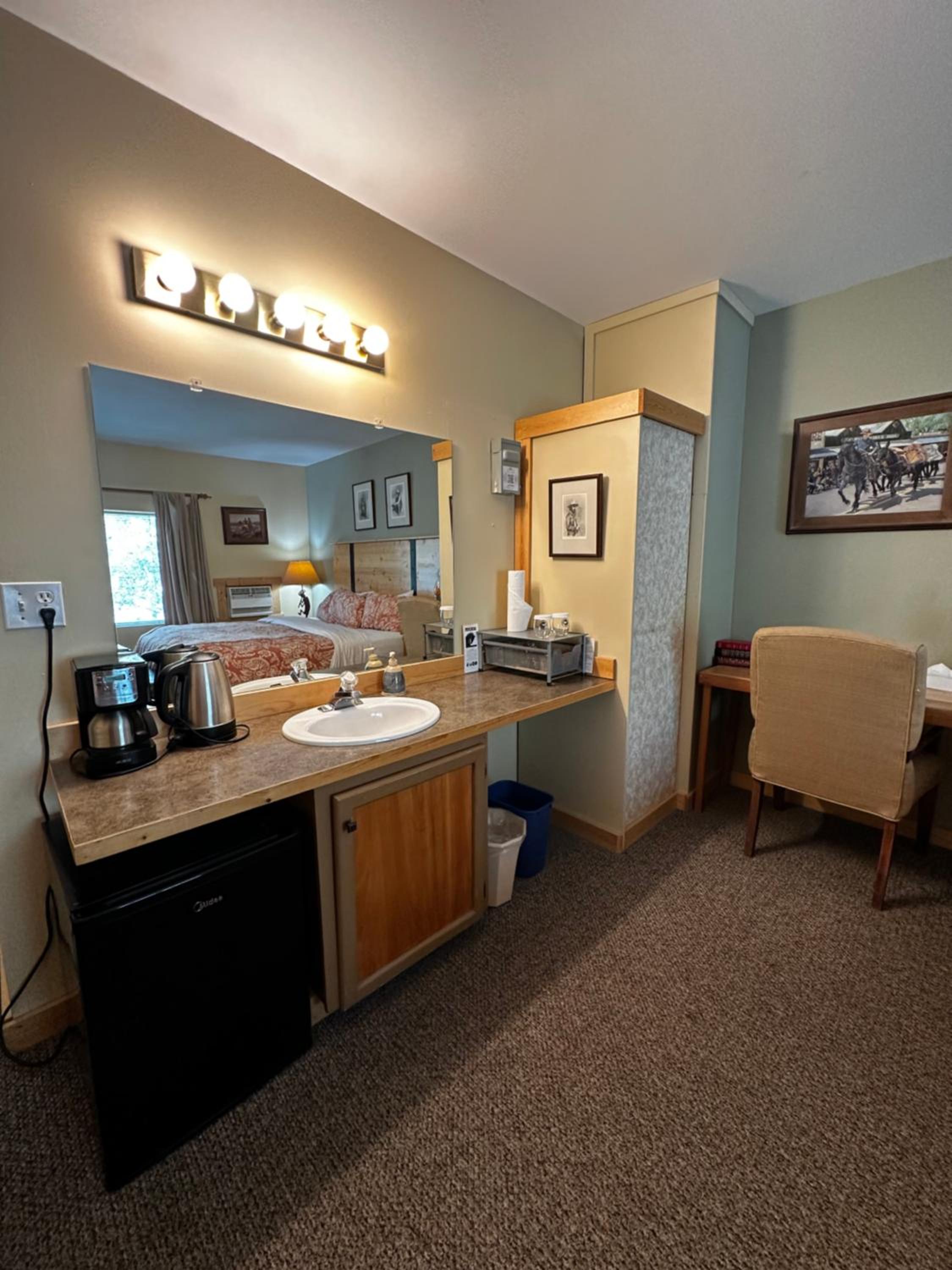 hotel room