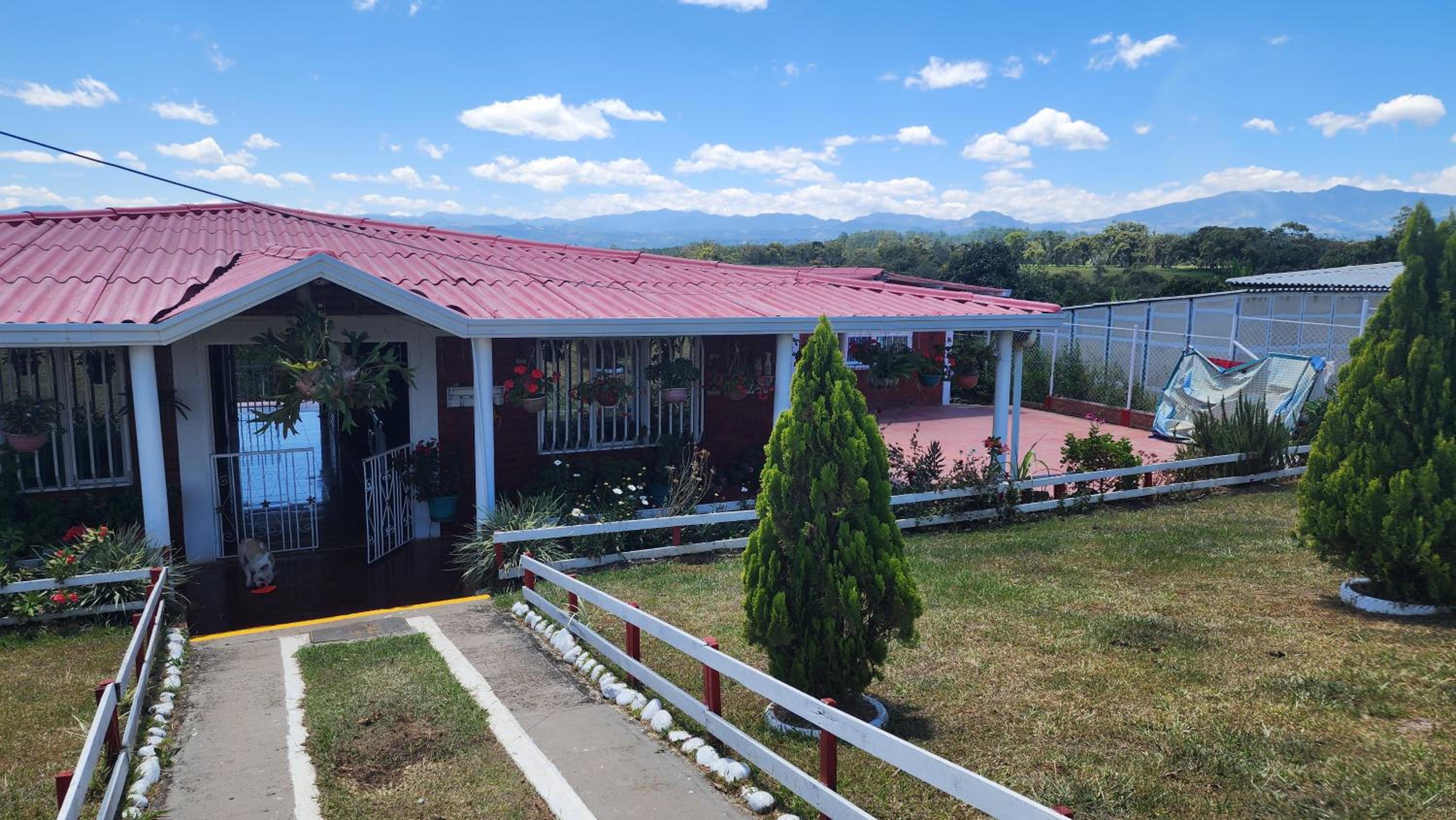 CASA CAMPESTRE Familiar