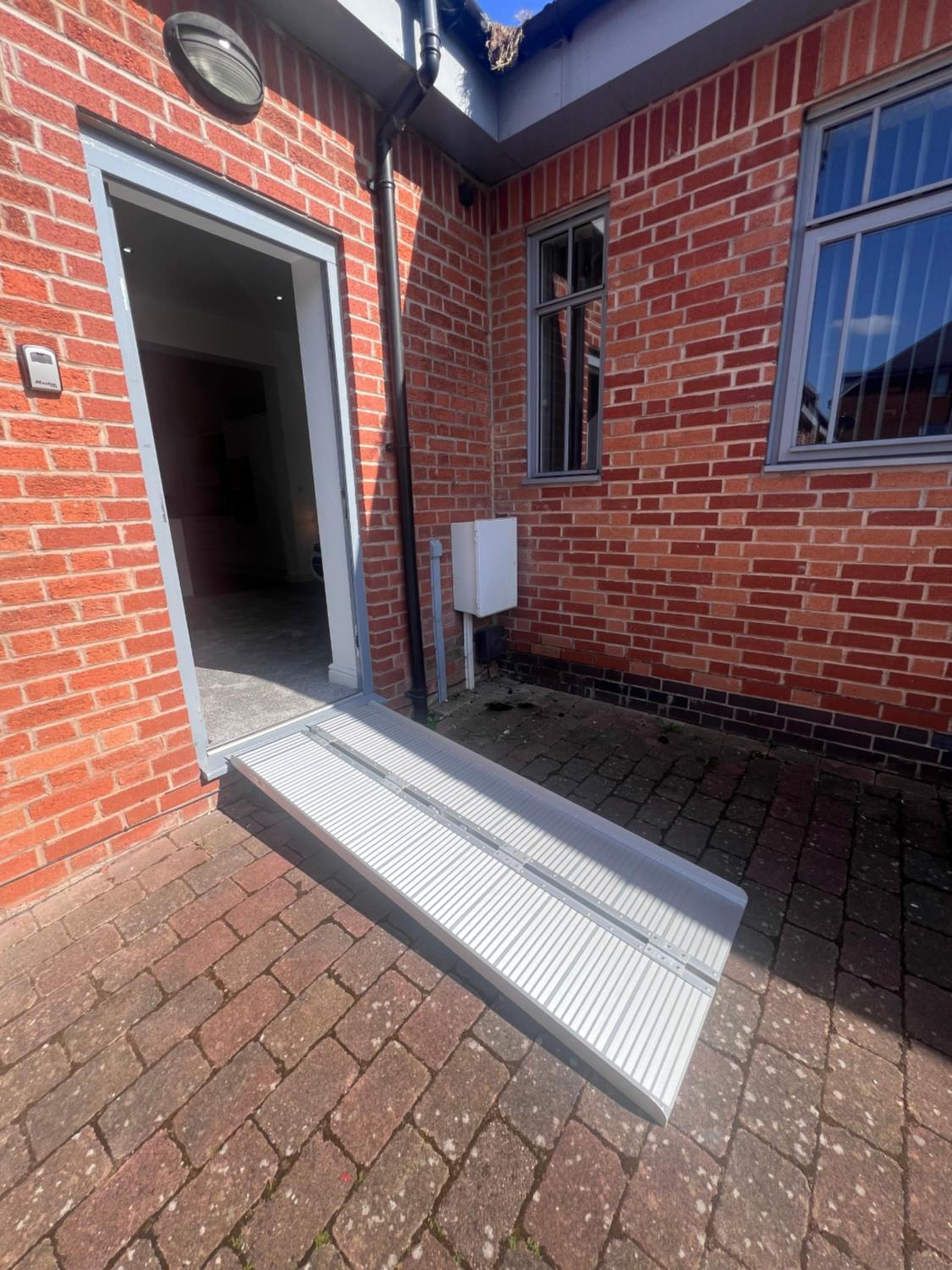 Leicester Vacations - Syster Properties - Glenfield Bungalow - Property Image 3