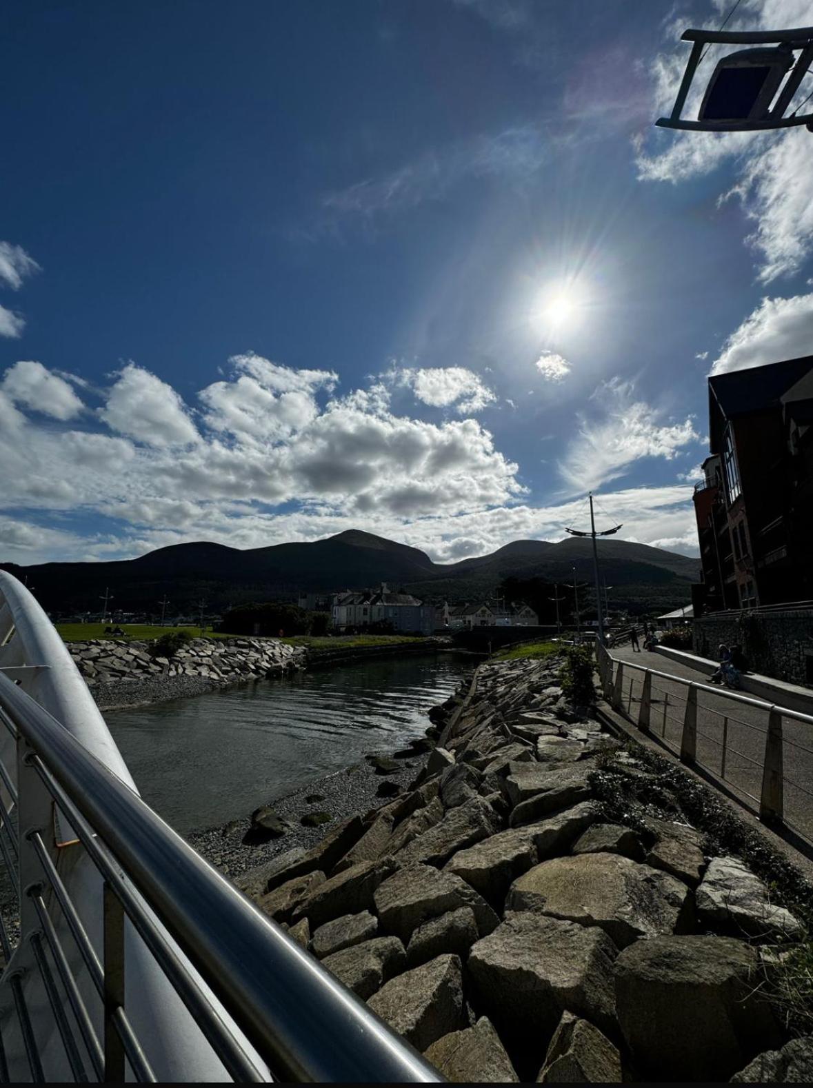 Waterfoot Coastal Getaway