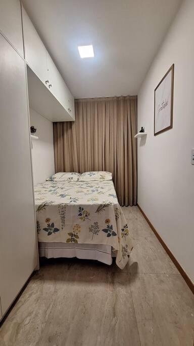 Apartamento com 2 suítes, varanda, vista mar, infraestrutura