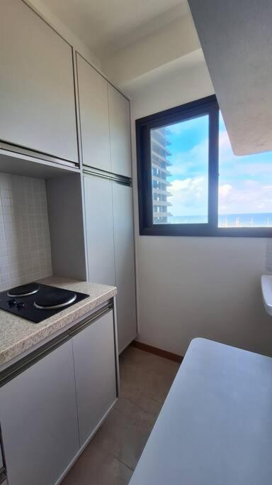 Apartamento com 2 suítes, varanda, vista mar, infraestrutura