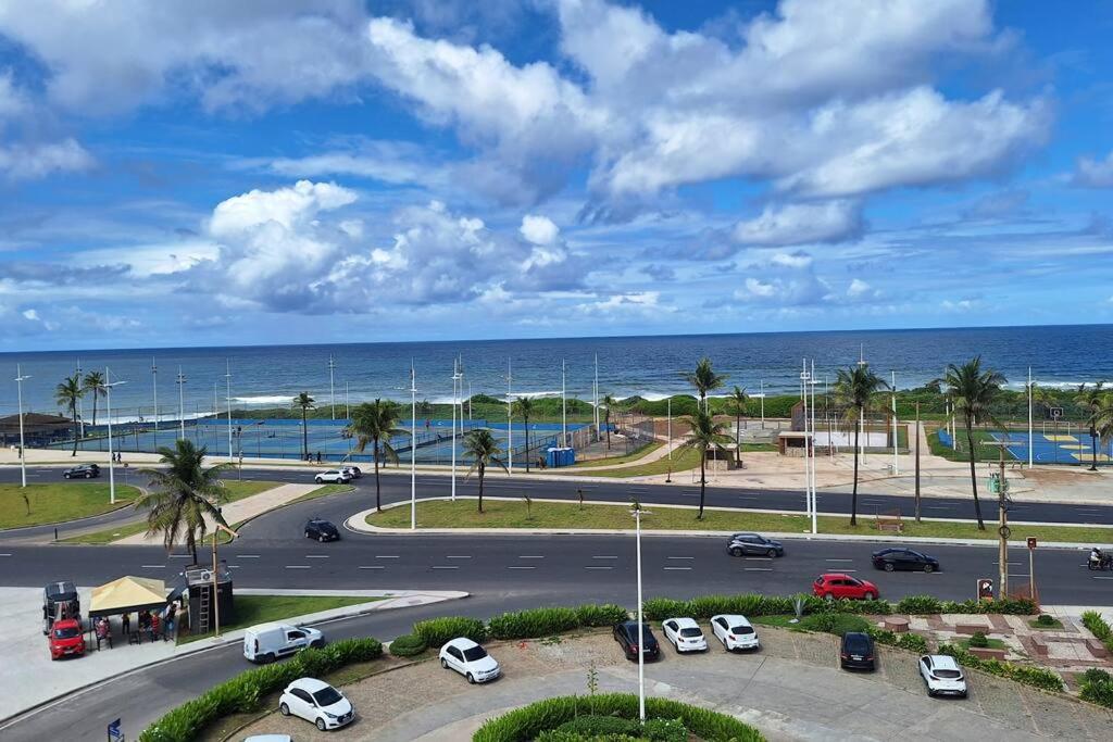 Apartamento com 2 suítes, varanda, vista mar, infraestrutura