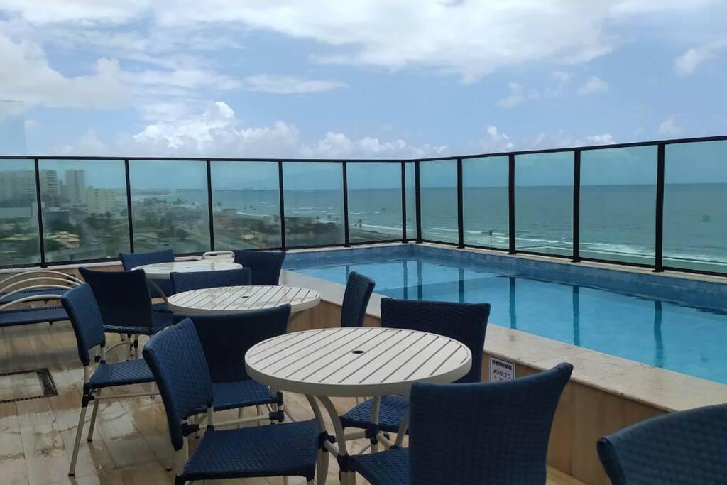 Apartamento com 2 suítes, varanda, vista mar, infraestrutura