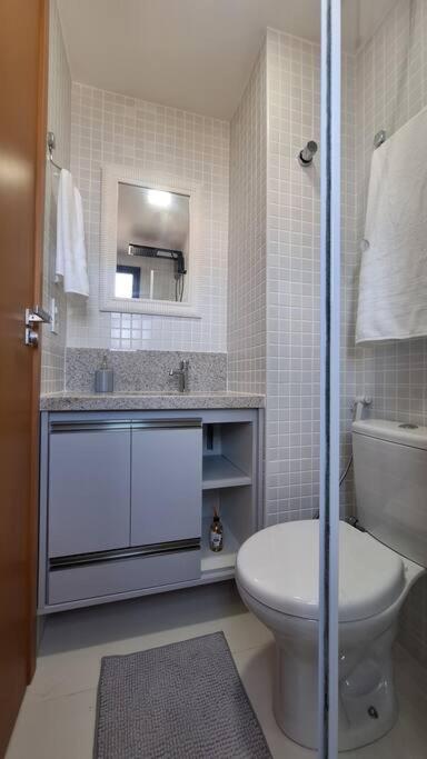 Apartamento com 2 suítes, varanda, vista mar, infraestrutura