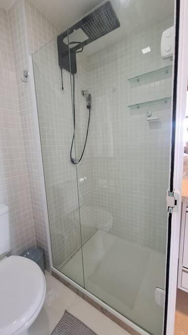 Apartamento com 2 suítes, varanda, vista mar, infraestrutura