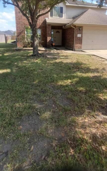 Charming 4-BR Home for Rent! view 4