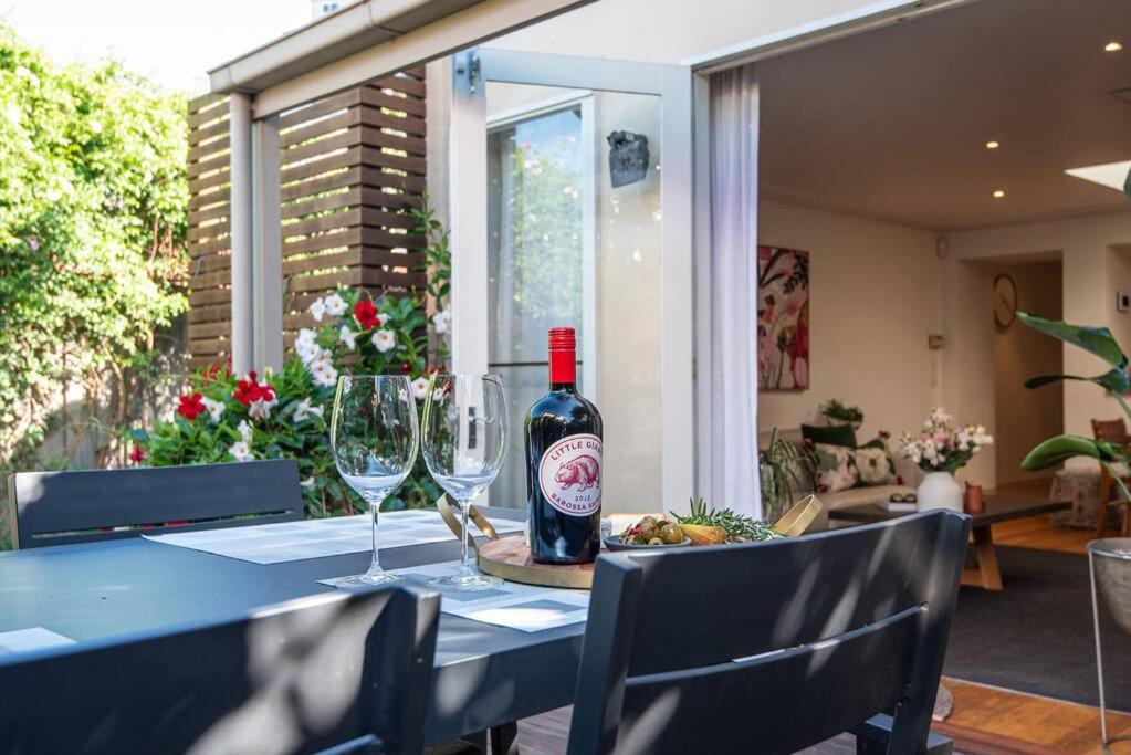 Elm Cottage with Luxury Lifestyle Location
