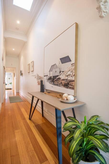 Elm Cottage with Luxury Lifestyle Location