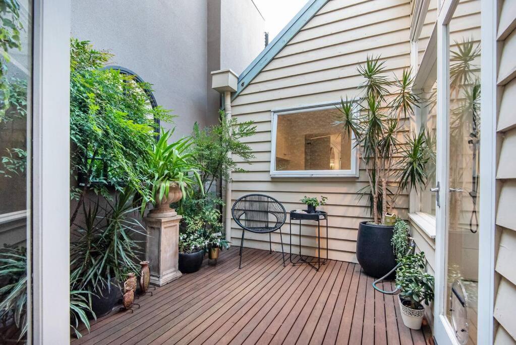 Elm Cottage with Luxury Lifestyle Location