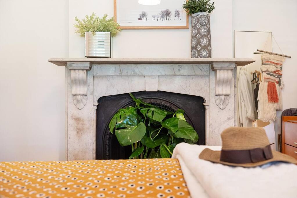 Elm Cottage with Luxury Lifestyle Location