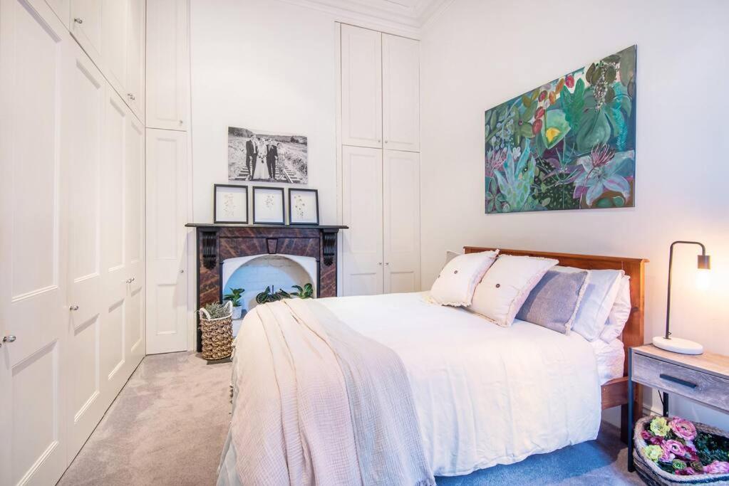 Elm Cottage with Luxury Lifestyle Location