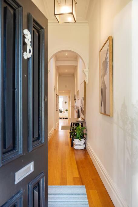 Elm Cottage with Luxury Lifestyle Location